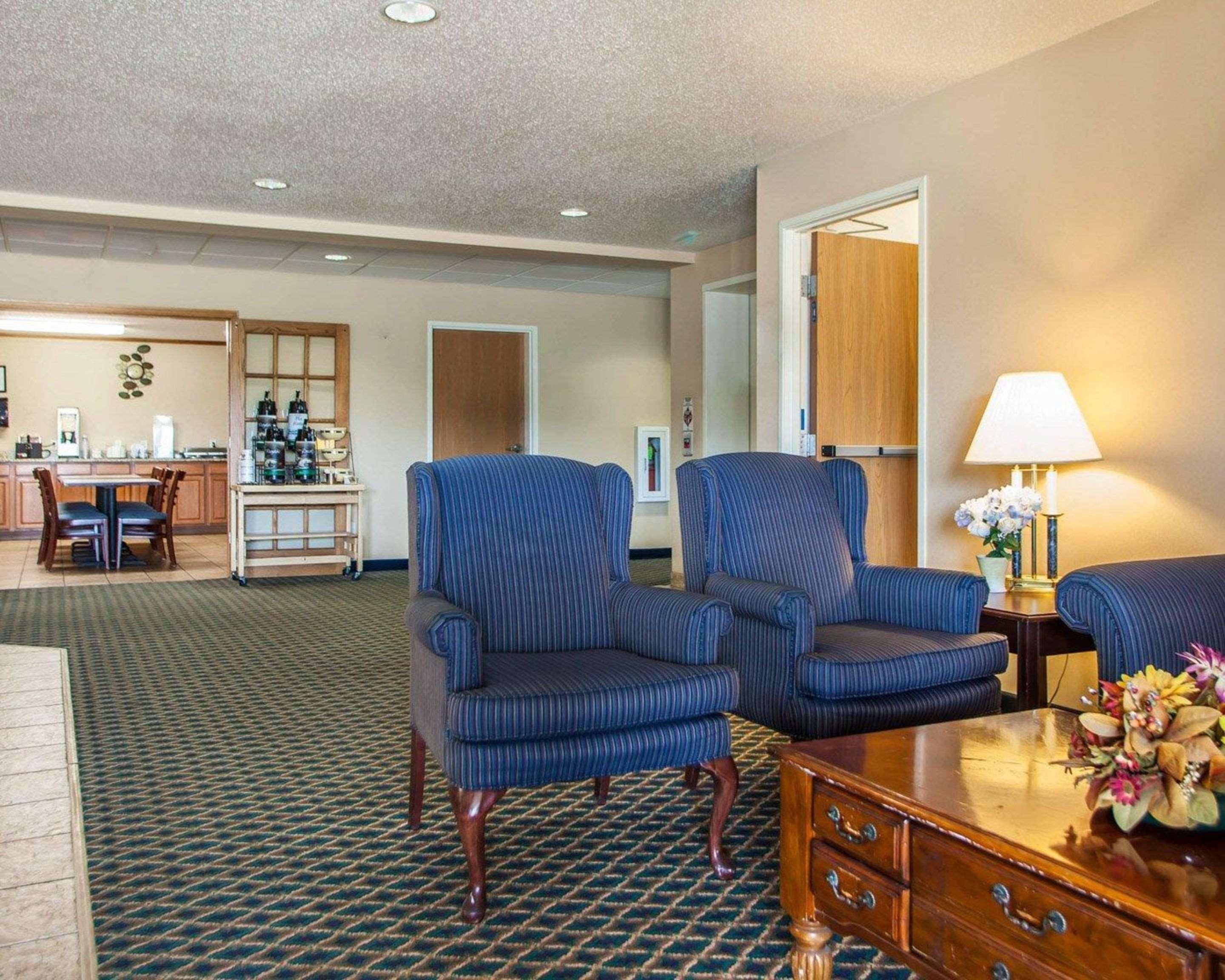 Quality Inn & Suites Eldridge Davenport North Exterior photo